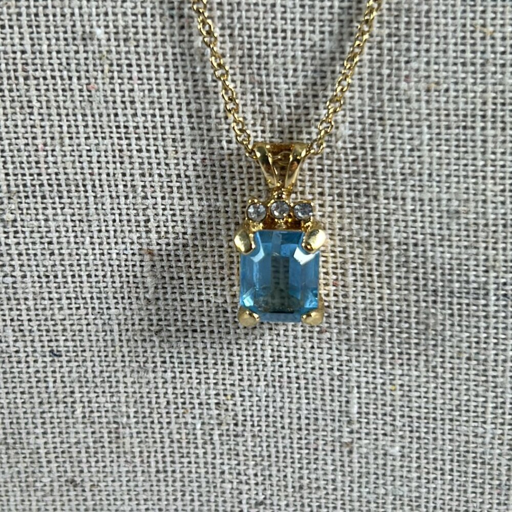 Gold Tone Faux Blue Topaz Square Pendant Chain Necklace 18" Delicate Dressy - Picture 2 of 6